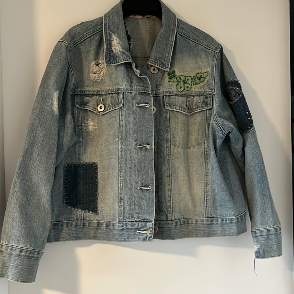 Vanilla Jeans distressed denim jacket